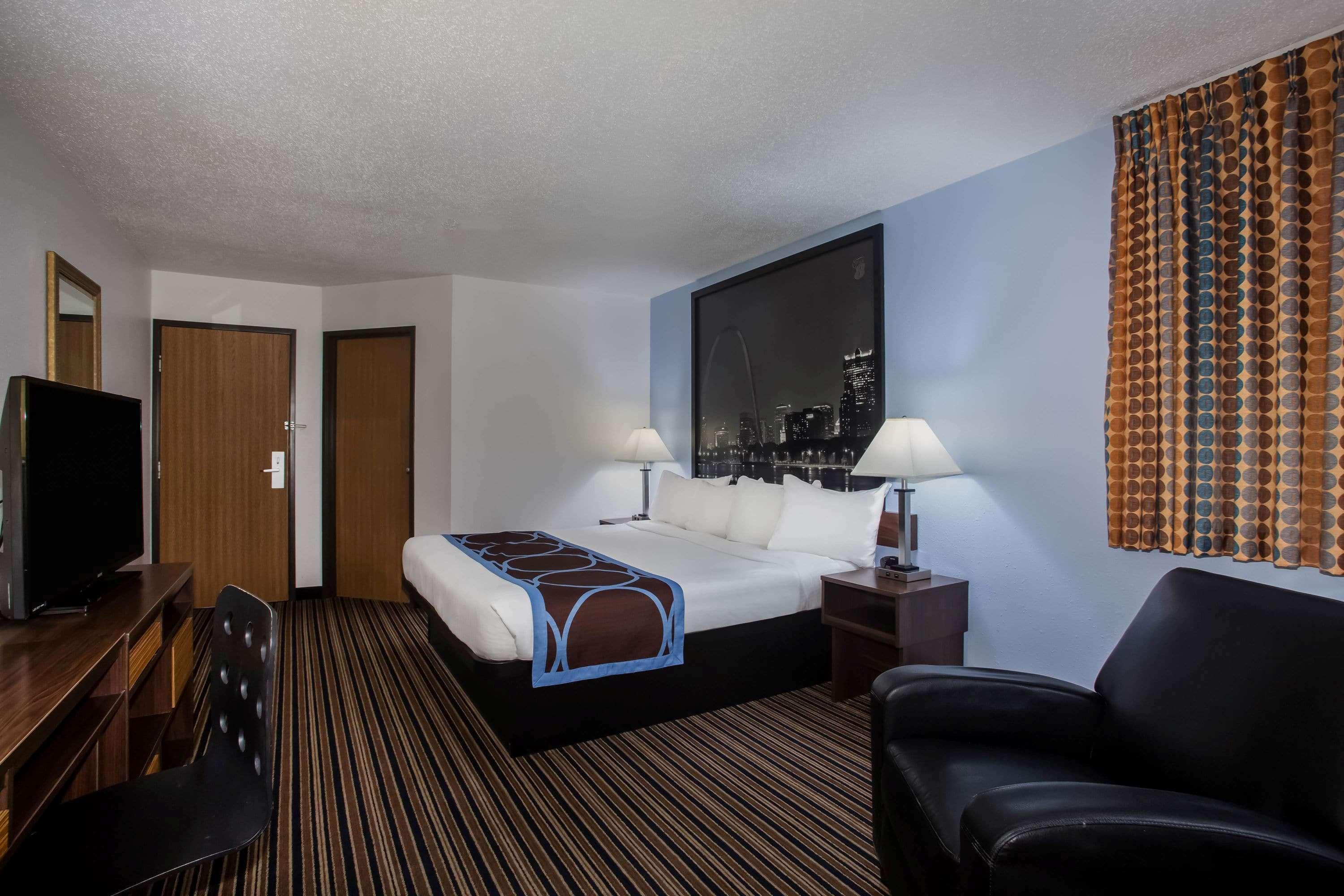 Отель Super 8 By Wyndham Washington Экстерьер фото