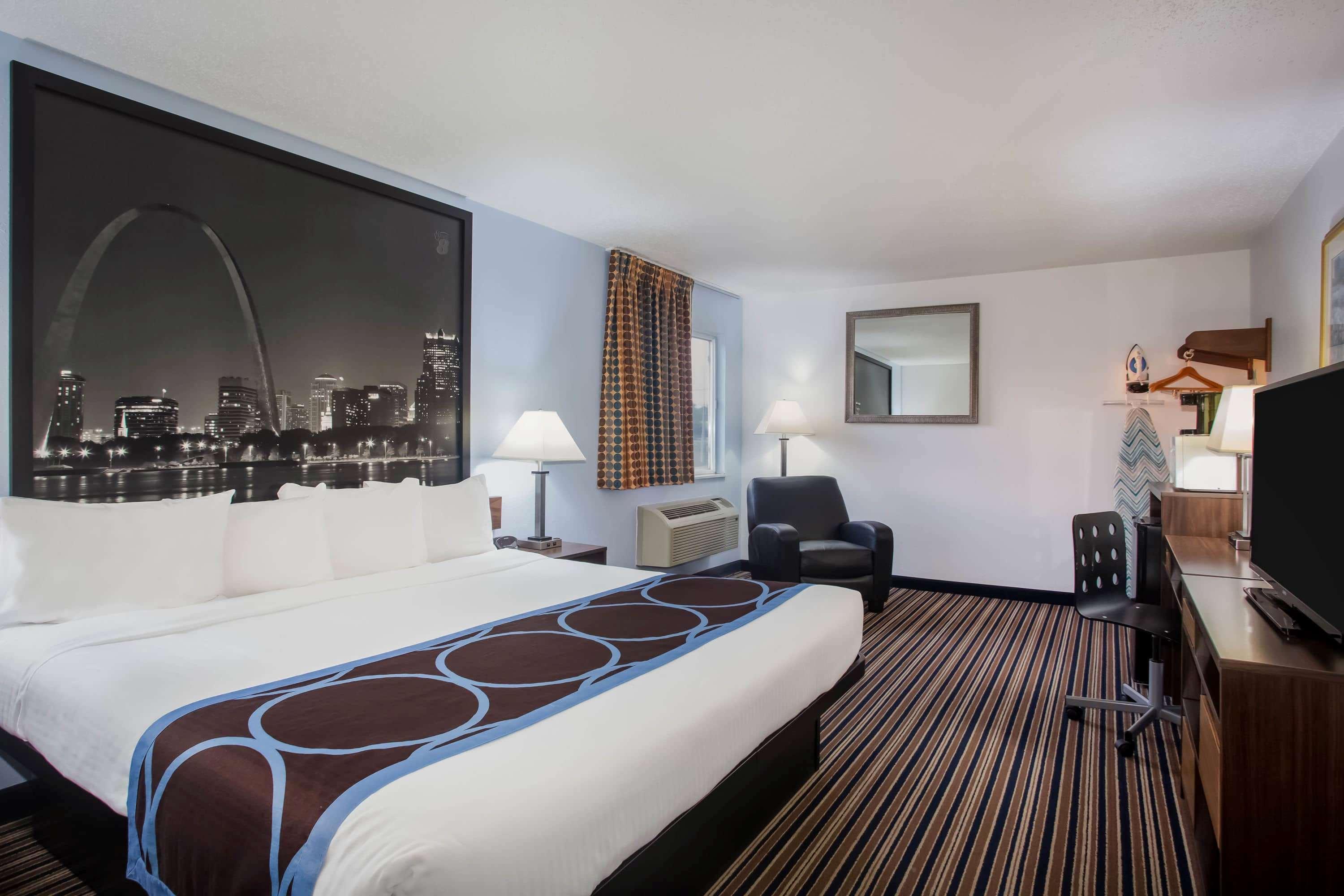 Отель Super 8 By Wyndham Washington Экстерьер фото